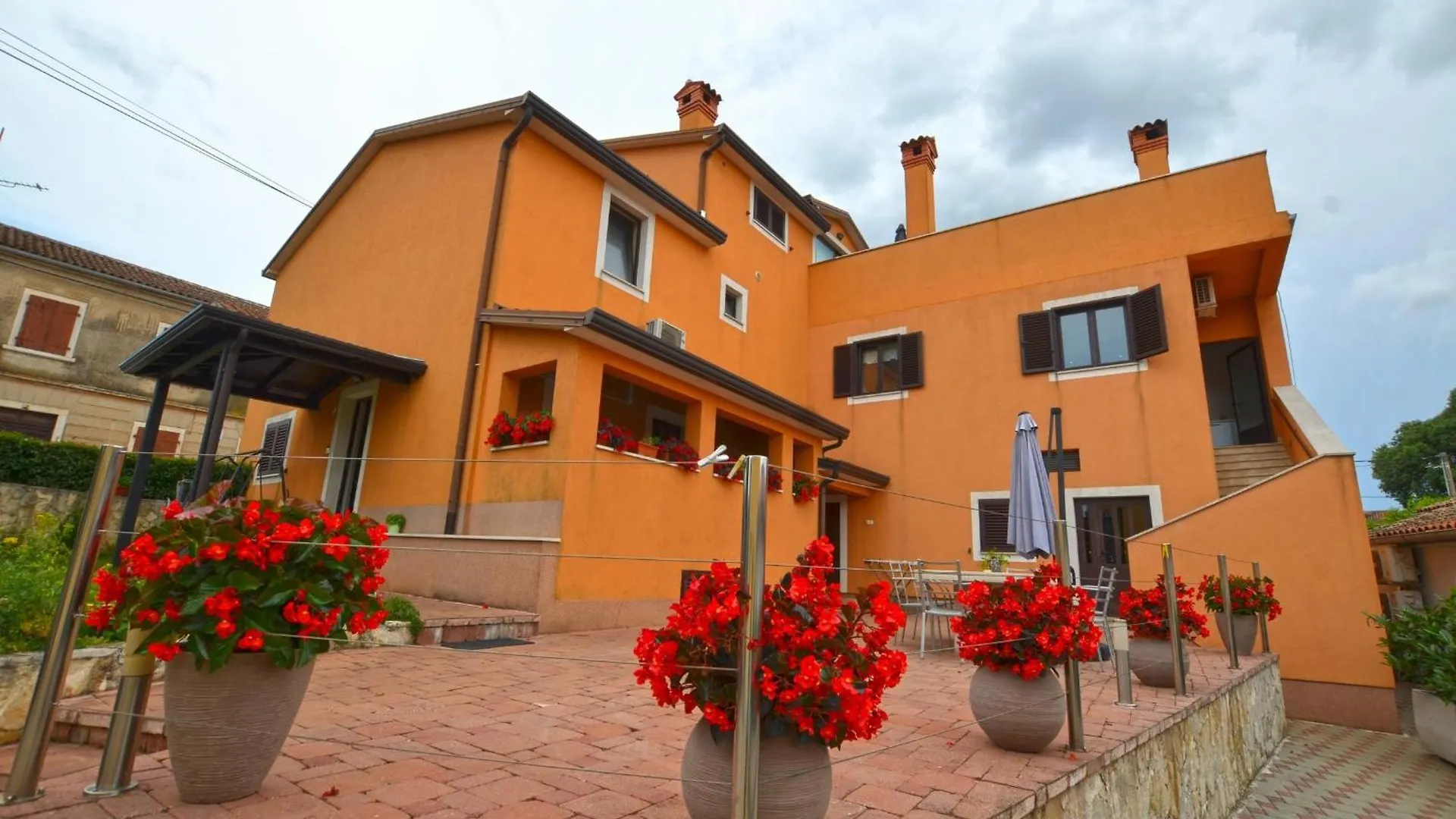 Serenity Apartments Rovinjsko Selo 0*,
