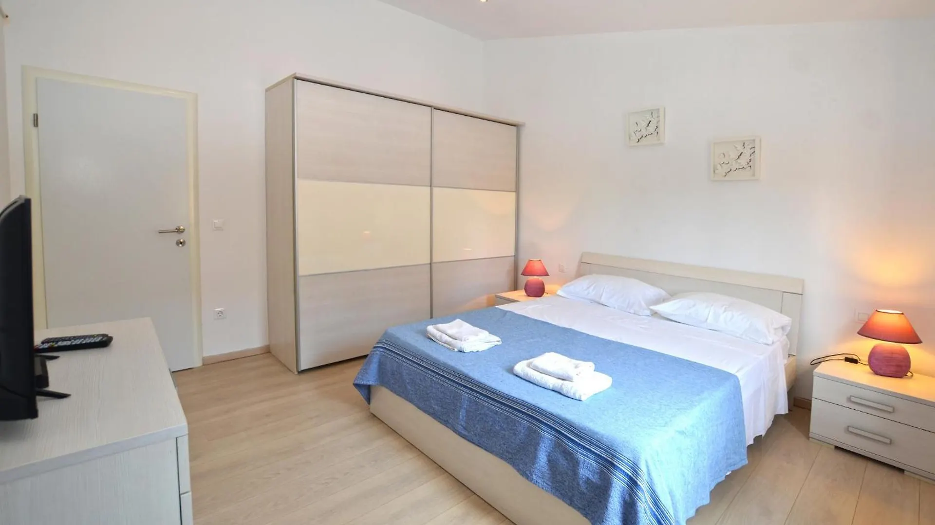 Serenity Apartments Rovinjsko Selo 0*,
