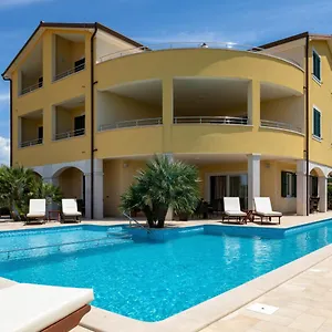 4* Frühstückspension Oasa 2